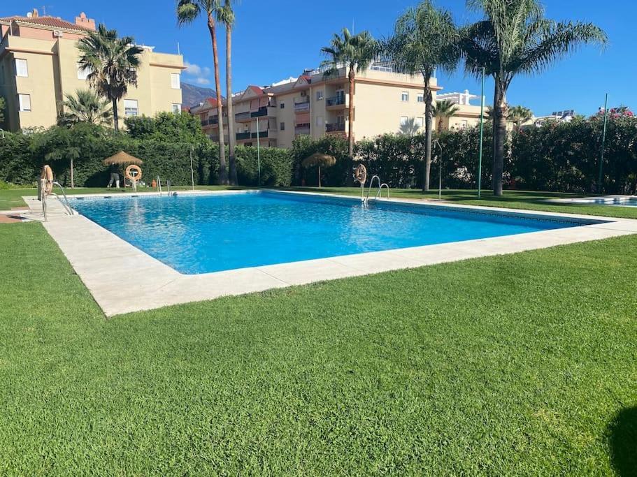 Central Estepona 3 Bed Apt With Pool And Parking 외부 사진