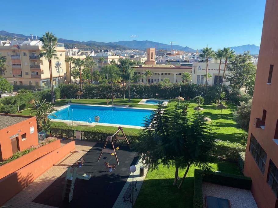 Central Estepona 3 Bed Apt With Pool And Parking 외부 사진