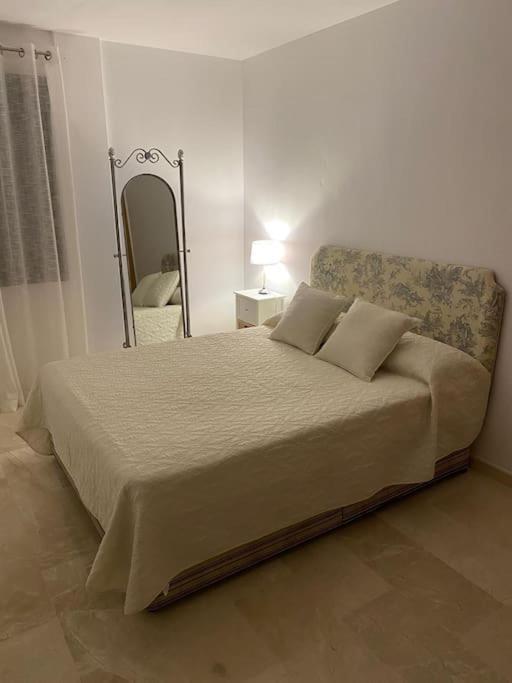 Central Estepona 3 Bed Apt With Pool And Parking 외부 사진